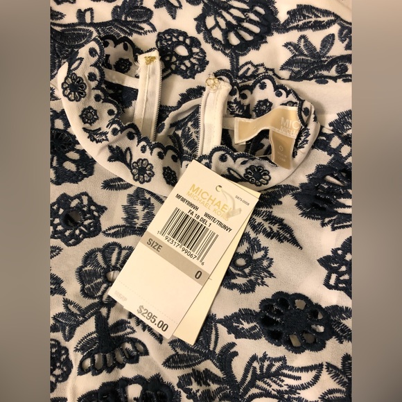 STUNNING MICHAEL KORS EMBROIDERED DRESS SIZE 0 - Picture 6 of 6